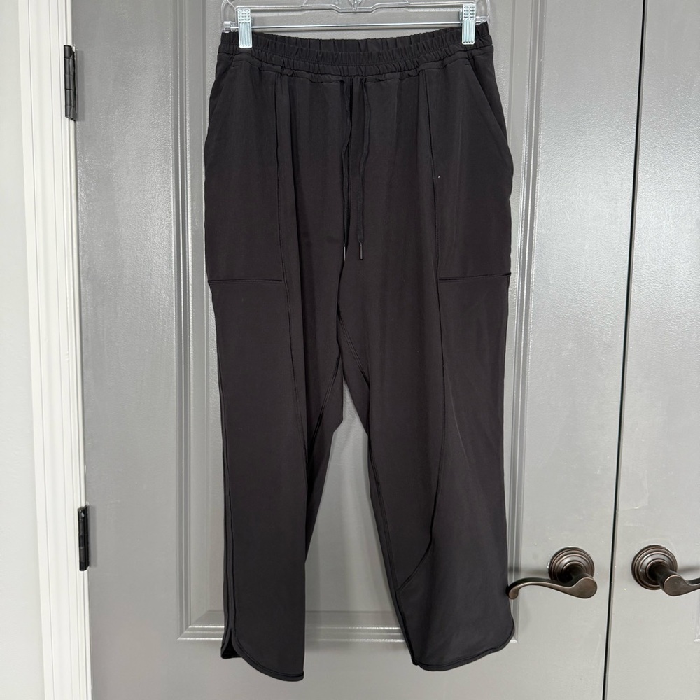 Lululemon Black Swift Final Play Crop Pants Size 8